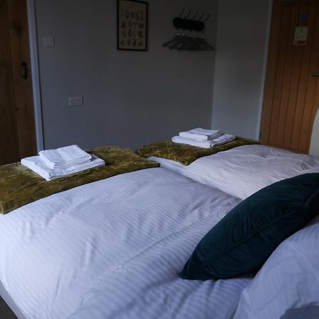 The Fox And Hounds Hotel Whittlebury Екстериор снимка