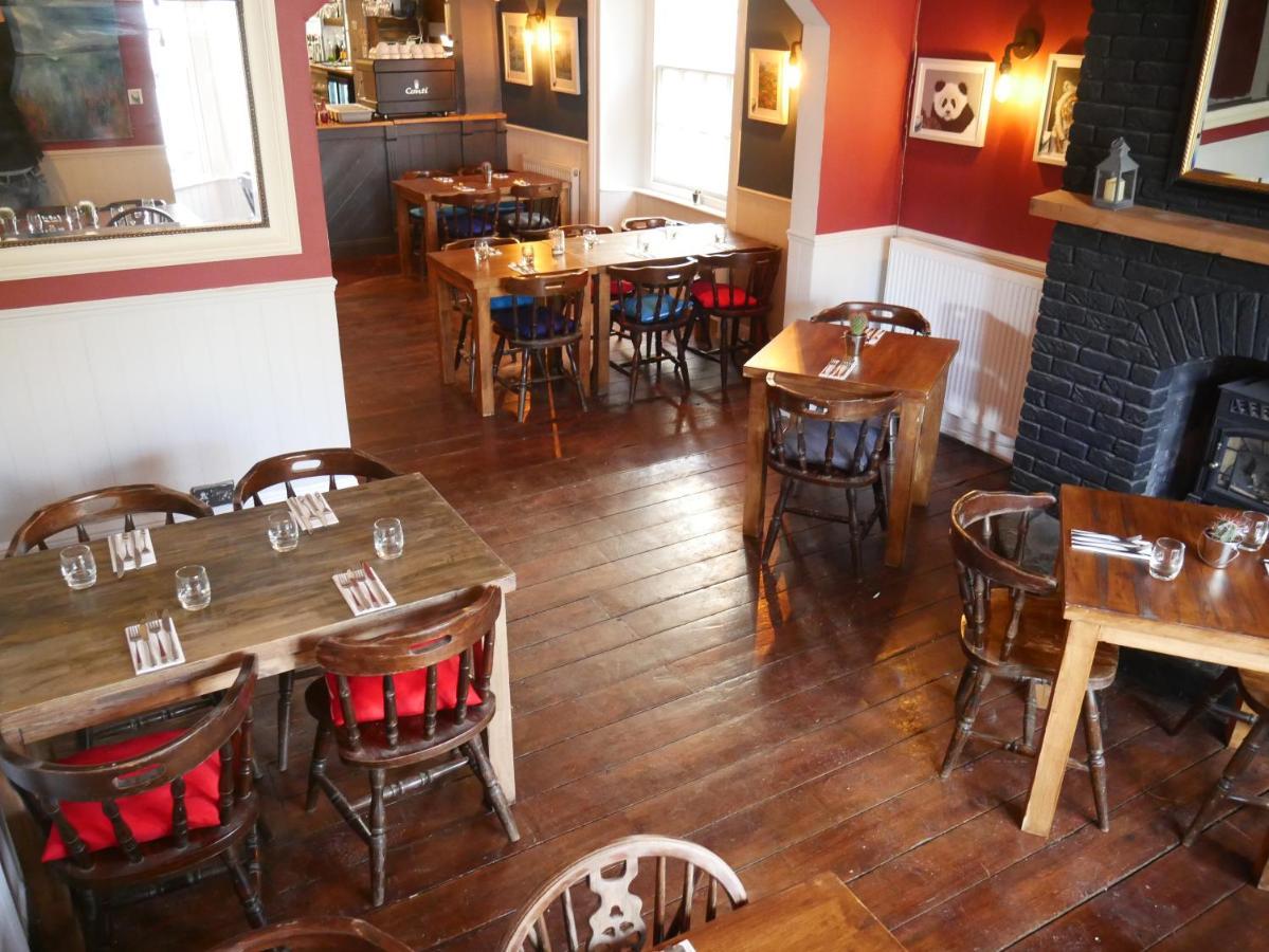 The Fox And Hounds Hotel Whittlebury Екстериор снимка