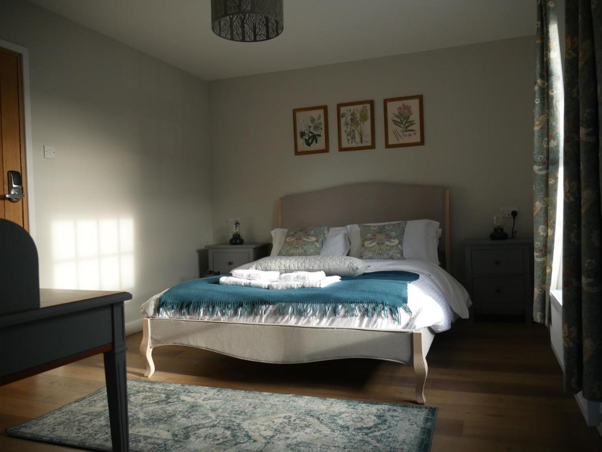 The Fox And Hounds Hotel Whittlebury Екстериор снимка