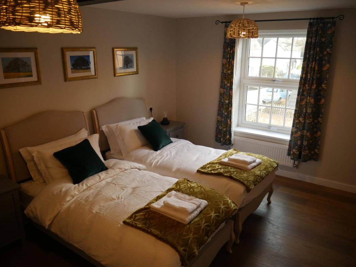 The Fox And Hounds Hotel Whittlebury Екстериор снимка